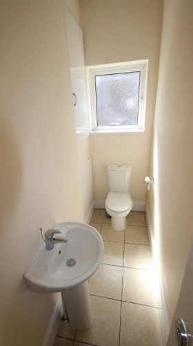 Separate WC at 311A Ecclesall Road